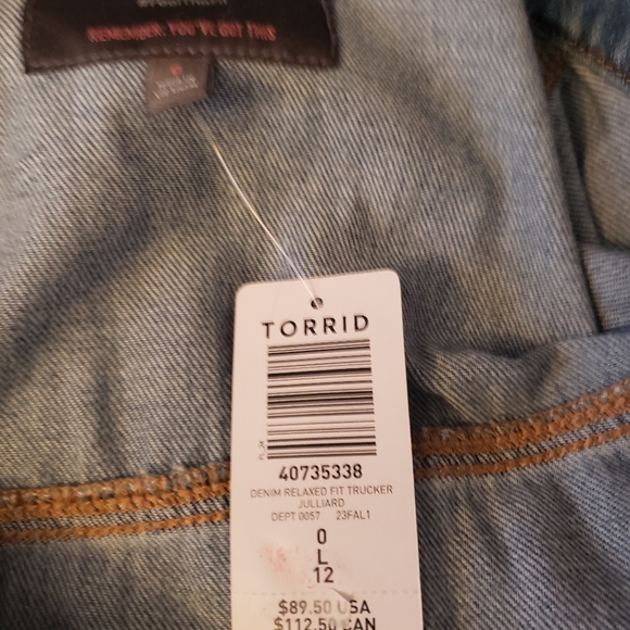 NWOT TORRID TRUCKER JEAN JACKET - Picture 8 of 8